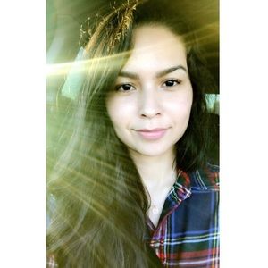 Meet your Posher, Ana